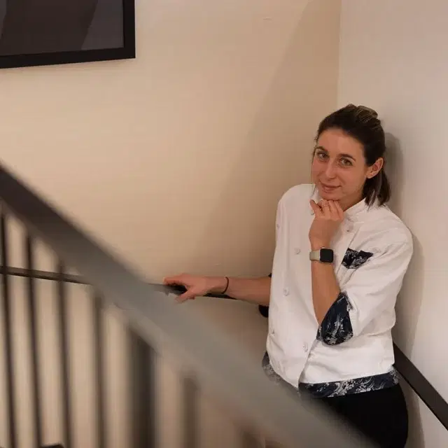 A glimpse from a lunch hosted at the iconic @knatchbullsavilerow store, the first female-only tailor on Savile Row. It was such a privilege to have the opportunity to cook at this event again with @_dara5_ , for a room filled with incredible women who are running their own businesses and making inspiring strides in their respective fields.

This was an exclusive VIP guest list, so I can’t share too many details about who was there, but we did what we do best. We set up our kitchen amidst the most stunning suits and served a selection of seasonal delights, incorporating some of our signature ferments into the menu.

Events like these remind me why I became a chef in the first place: to connect people through nourishing food that sparks inspiring conversations around the table. It was such a vibrant event, with several guests saying the Medjool Date Cocoa Nib Brownies were the best vegan brownies they had every tried. Wowzers a true win in my eyes.  

Thanks @daisykna for having us! 

#londonevent #internationalwomansday #lunch #ladieslunch #seasonalcooking #seasonalchef