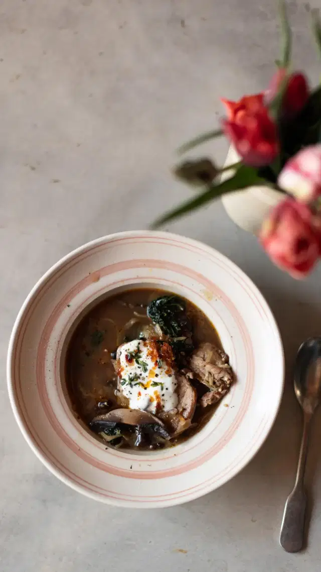 Thrive through nutrition with the perfect balanced plate. 

Thrive Through Nutrition Workshop Dates 
Nutrition talk, cooking demo, two course lunch, farm walk & fermentation workshop. 

May 2nd 
September 13th 
October 16th 
Tickets – link in bio 

Pork & Beef Broth with Kefir and Cabbage Kraut & Chilli Oil

What is the  perfect balanced plate?

50% plate of vegetables (onion, mushroom, kraut & cavolo nero)
25% protein – meat, fish, cheese, eggs, beans, lentils, nuts. (pork tenderloin & black beans)
25% carbohydrates aiming for wholegrains (Quinoa & black beans) 
Fat – aim for healthy fats from things such as olive oil, avocados, nuts and seeds. 

The is a quick super nourishing bowl to whip up and the beef broth base adds so much nourishment and flavour to this dish. 

Pork & Beef Broth with Kefir and Cabbage Kraut & Chilli Oil 
Serves 2 

1 Garlic Clove 
1 Small bunch of thyme 
2 tbsp Olive Oil 
250g Pork Tenderloin 
1 Large Onion
1.5 Litre Beef Broth
X1 Jar Black beans @boldbeanco 
100g Quinoa 
200g Mushrooms (chopped)
200g Kraut @vadaszdeli 
200g Cavalo Nero (shredded)

Serve with @yeovalley kefir & chilli oil

Crush the garlic and chop the thyme, add it to the pork with some olive oil and season with salt and pepper. Marinade for a least 30 minutes or overnight. 

Heat the olive oil in a pan on a medium heat and brow pork and set aside. 

In the same pan, cook the sliced onion in the residual oil stirring regularly, for five to seven minutes, until slightly caramelised.

Add the beef broth and bring to a simmer. Add the quinoa , and mushrooms and cook for 10 minutes.

Add the black beans, kraut and cavolo nero and cook for a further 5 minutes and add the cooked pork to warm back through. 

#nutrition #thrivethroughnutrition #beefbroth #healthymeal #nourishingmeals #soup